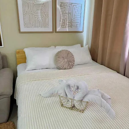 Cozy Condo Staycation With Balcony Near Mall Of Asia