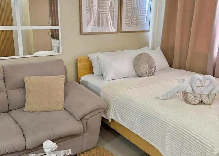 公寓式飯店 Cozy Staycation With Balcony Near Mall Of